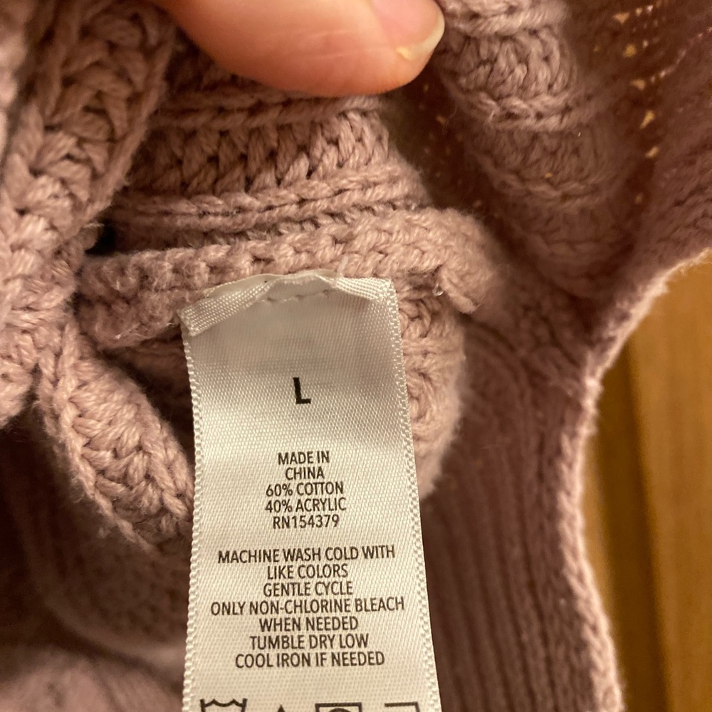 Aeropostale Vneck Mauve Sweater Large - Picture 5 of 6